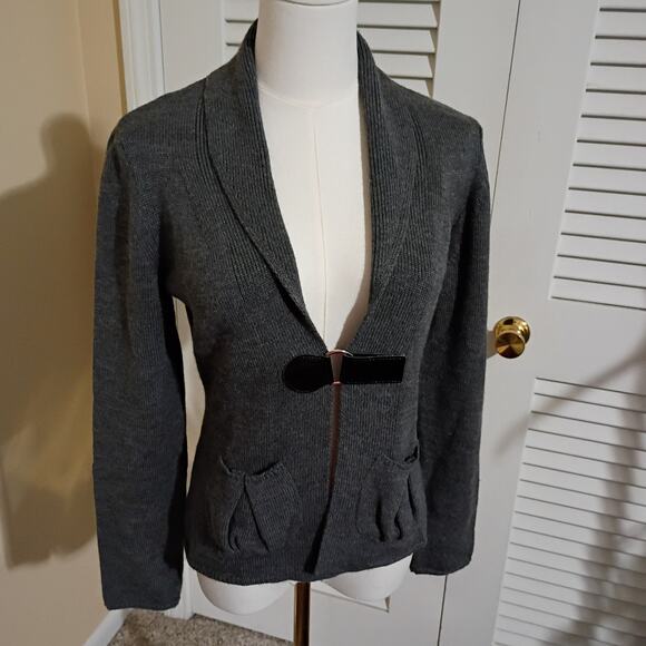 Merino Wool Small Italian Cardigan Coccole Grey Buckle Closure Pockets High-End - Picture 5 of 14